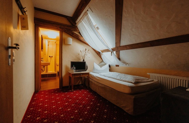 Double room for 2 guests with 10m² in Oppurg (96202)