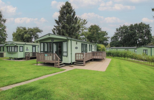 DOVE, pet friendly, with a garden in Shobdon
