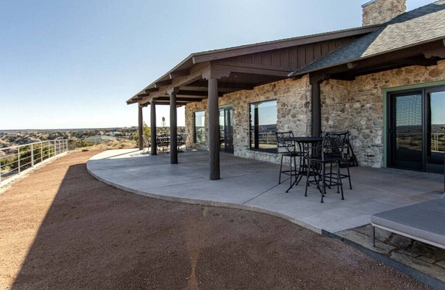 Doves Rest Cabins - Lighthouse cabin on the West rim