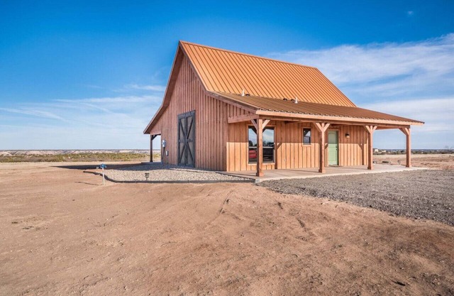 Doves Rest Cabins - Rustlers in the Pasture