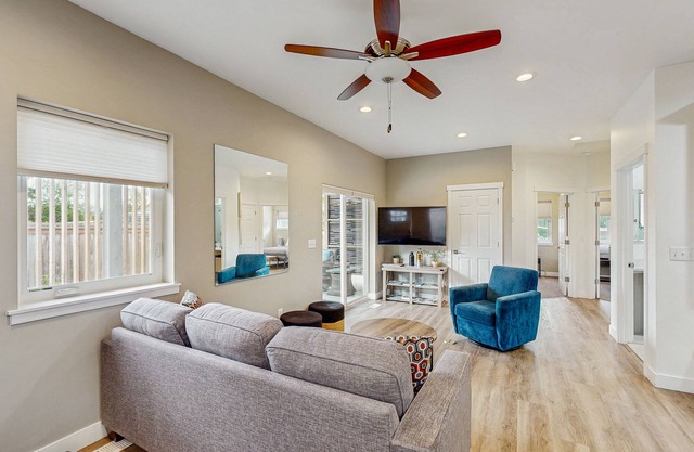 Downtown Anchorage Retreat – 2 Full Kitchens, Coffee Bar & Wheelchair Accessible