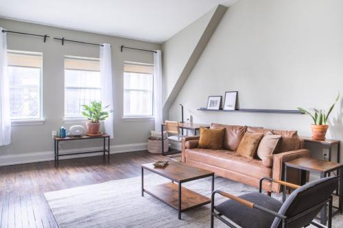 Downtown Luxury 1BR Loft