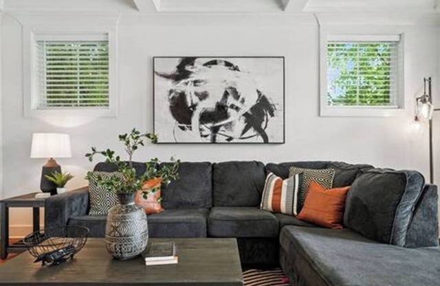 Downtown Oasis: Sleeps 12 & 1.5 miles to Broadway.