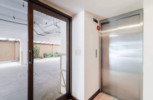 DP1, Spacious & bright flat 4 mins to Cayalá