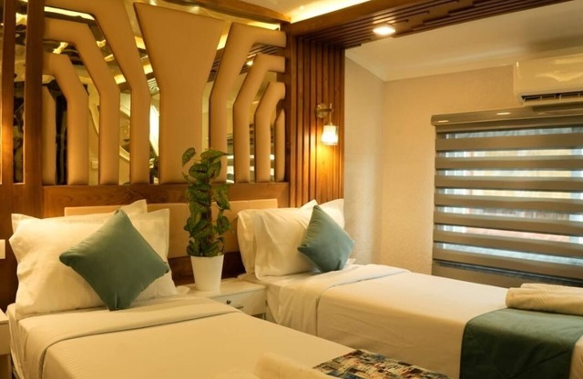Dream houseboat Alappuzha Kerala