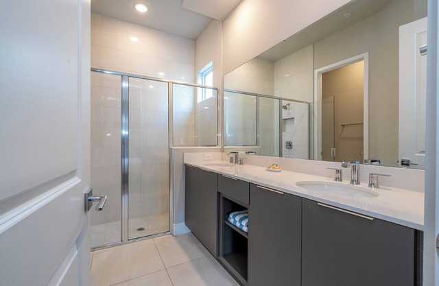 Dreamy Brand New 4BR in Reunion Resort – Great for Families!