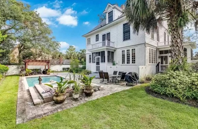 Duck Pond Grand Downtown Pool Home: 5 BR