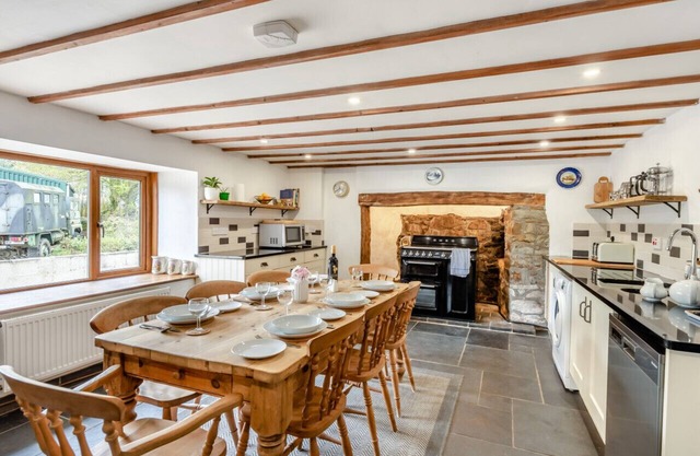 Ducks Paddle - Three Bedroom House, Sleeps 6