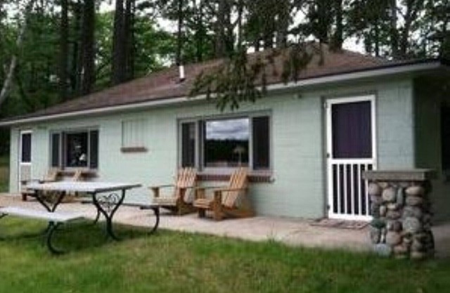 Duplex Cottage - Kirtland Warbler