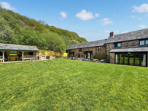 Duvale Barn