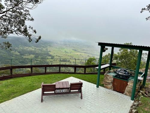 Eagles Eyrie Spa Lodge