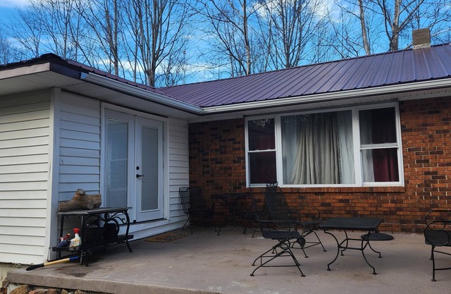 Eagles Roost, Spacious House for large groups,Sleeps 12 comfortably