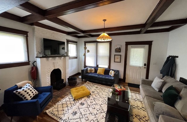 East Nashville Cozy and Convenient - Fun Summer