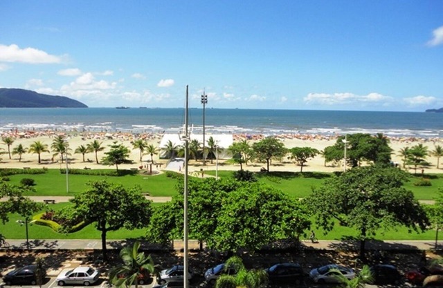 EAT AND SPEND THE CARNIVAL IN FRONT OF THE BEACH with WIFI