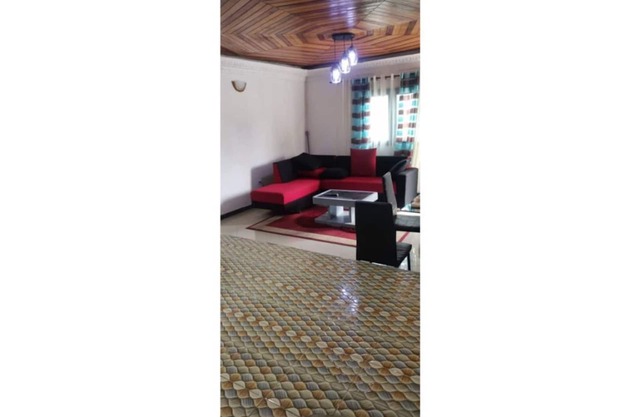 Ebolowa : Appartement Vacance 3 Pieces