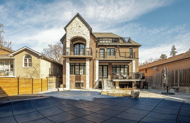 Elegant 2-Bedroom Suite in Custom Mansion Peaceful Family Friendly Neighborhood