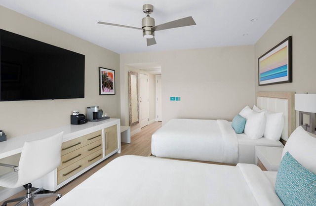 Elegant 3BR Harbor View Home – Great for Relaxing Group Vacations