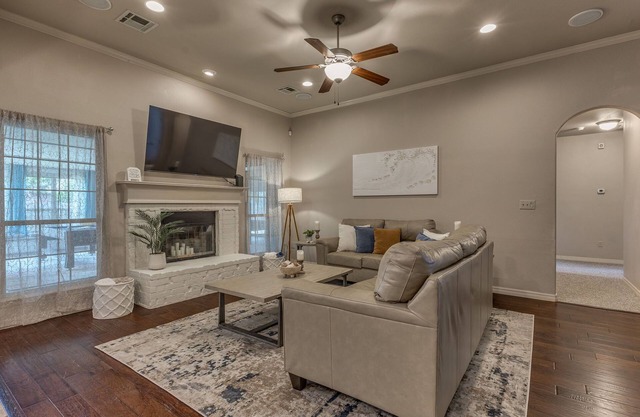 Elegant Comfort in Jenks!