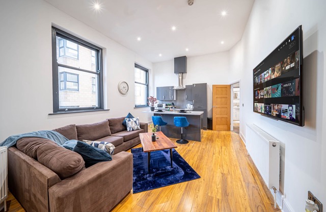Elegant Stay in Barnsley for Work and Relaxation
