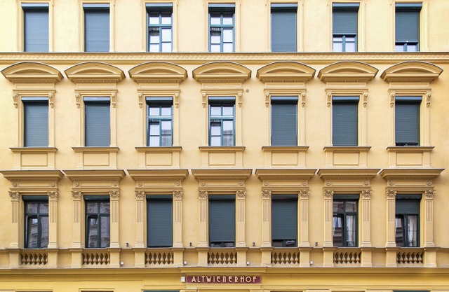 Elegant Studio close to the metro station