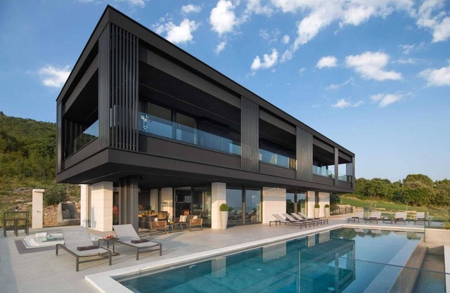 Elegant Villa with Indoor Pool
