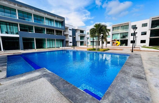 Elegante departamento en zona dorada para familias