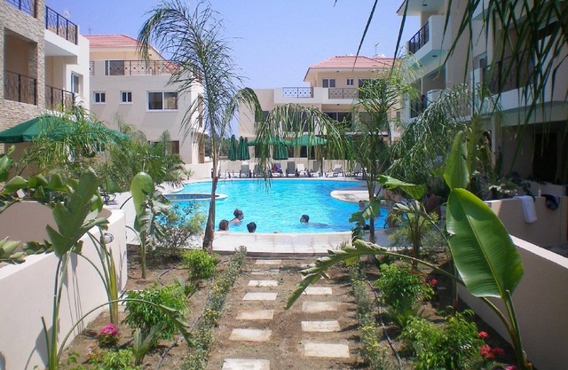 Elegantly furnished 2 bed apartment situated in Cypress Gardens, Kiti, Larnaca