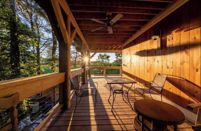 Elmhurst House/Town-House - Gnd Floor - 3bd Catskill Mtn View