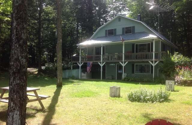 Embden Pond Lakehouse Rental