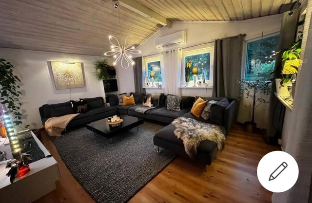 En liten trevlig villa nära stranden och travbanan.