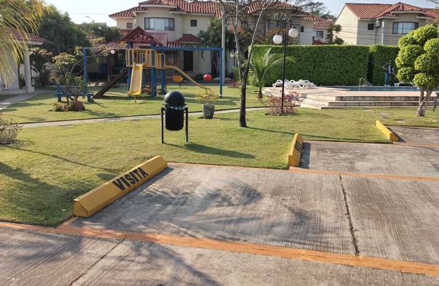 encantadora casa con wifi en santa cruz.