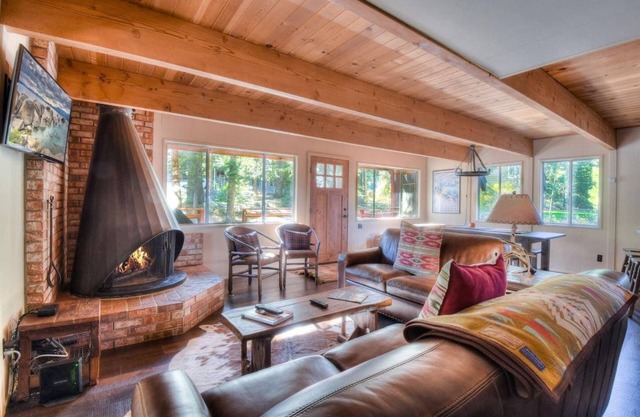 Enchanting Chamberlands Cabin