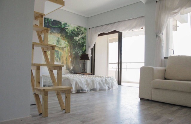 Endless Saronic Blue Studio