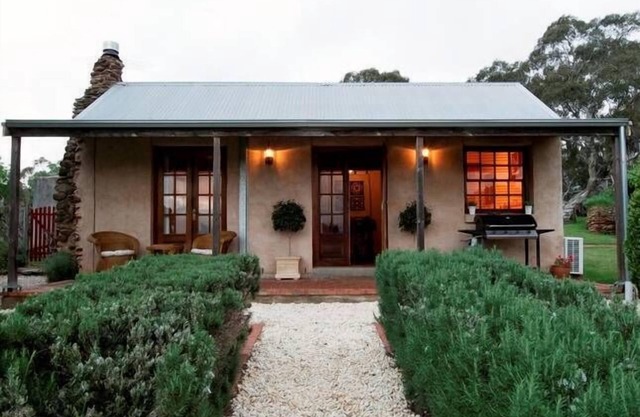 Enerby Farm Cottage - located at Cockatoo Valley