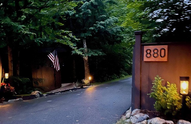 Enjoy a Maine lake PRIVATE Waterfront Rustic Luxury