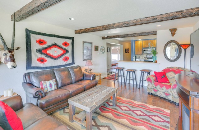 Ennis Vacation Rental w/Balcony: Walk to Downtown
