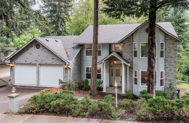 Entire 4-bedroom house, billiards and ping-pong, close to University of Oregon