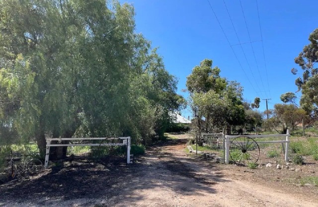 Entire guesthouse in Mypolonga, Australia