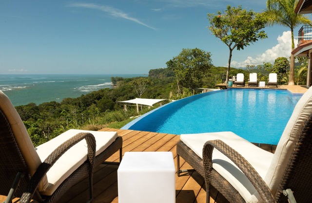 Entire luxury hotel and staff - Dramatic sea views