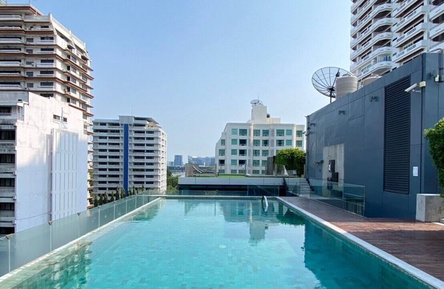 Entire Apartment 3 Beds 2 Bathrooms for 6Pax near BTSAsoke/Terminal21