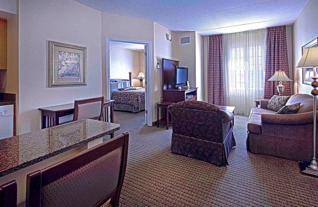 Equipped Suite Near CHA | Indoor Pool + Gym Access