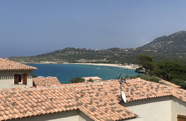 Escapade between sea and mountains