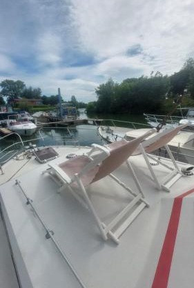 Escapade en Bateau VINTAGE terrasse mini spa option payante