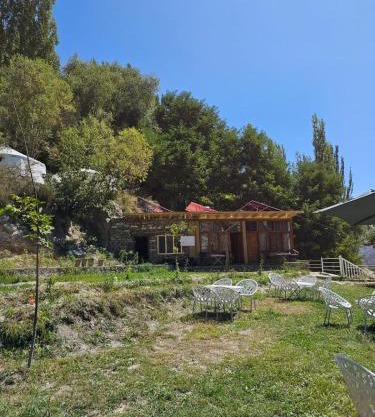 Escape Retreat Hunza