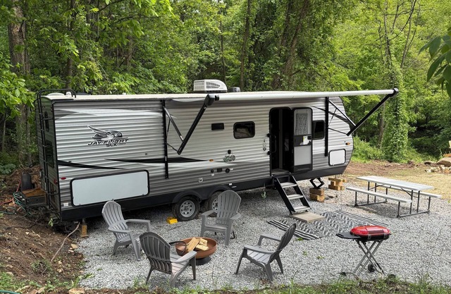 Escape the everyday stress and find comfort nestled in the laurel highlands!