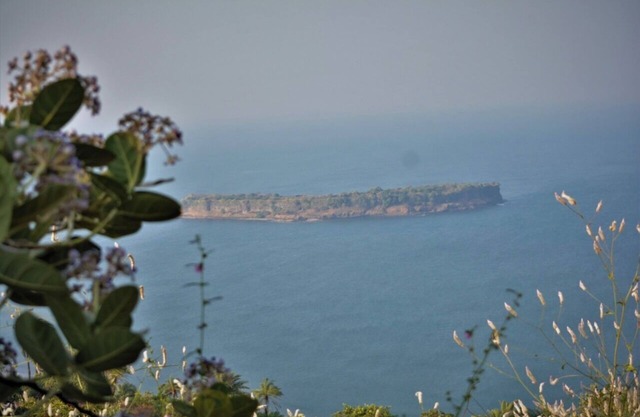 Escape to SeaDeck: Your Perfect Coastal Getaway in Dapoli!
