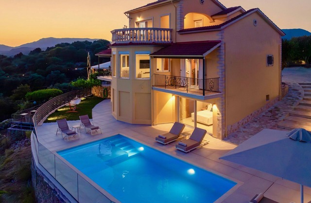Estasia Luxury Villa with private pool