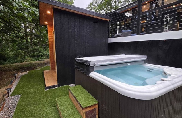 Estela's Home with Sauna+Cold Plunge+Hot Tub