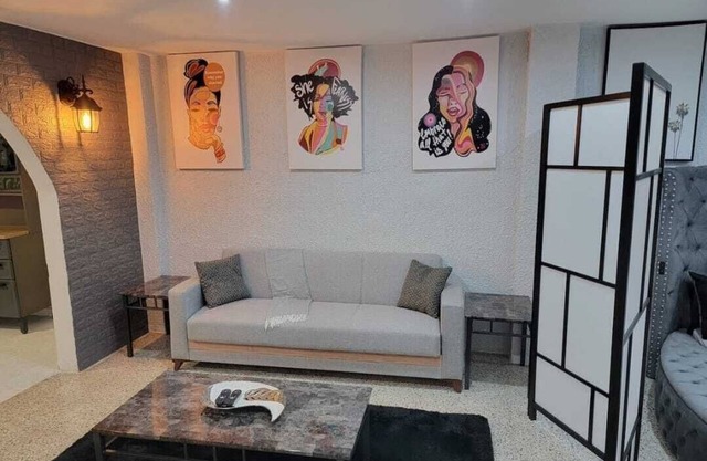 "Estudio Lujoso y Acogedor a Minutos de la Playa y San Juan "