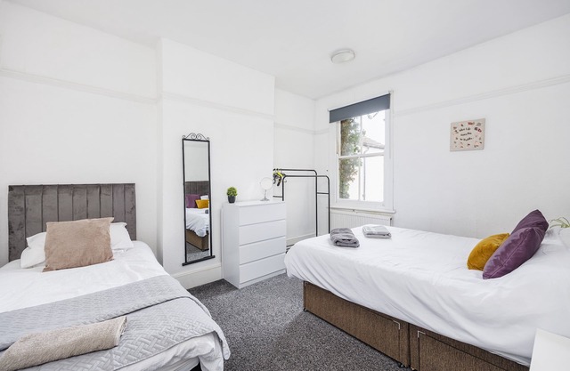 Everhome 150b by luxiety stays